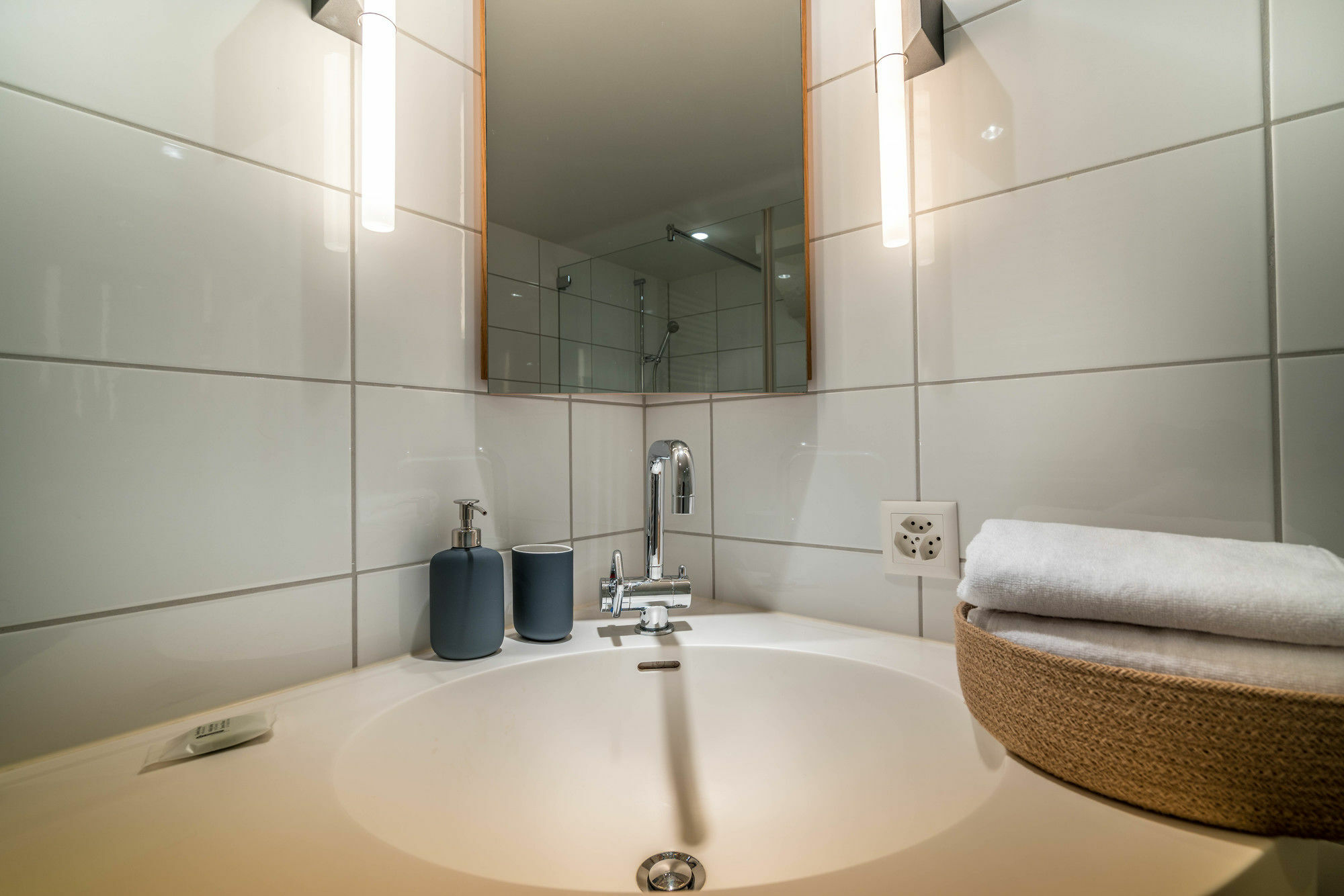 Lake Side Location Bellevue Цюрих Екстериор снимка